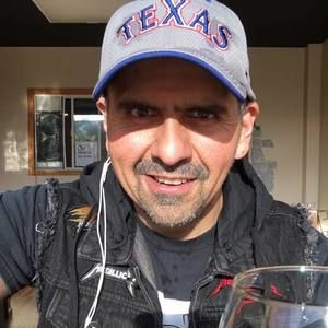 Meet your Posher, Emilio